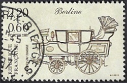 Berline brun sur beige clair Berline brun sur beige clair